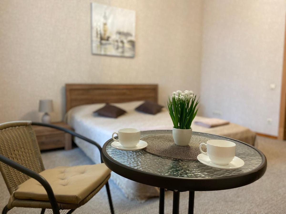 Family Apartment Lviv Bagian luar foto