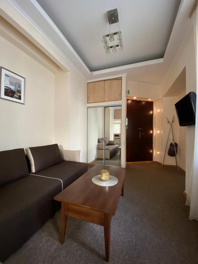Family Apartment Lviv Bagian luar foto